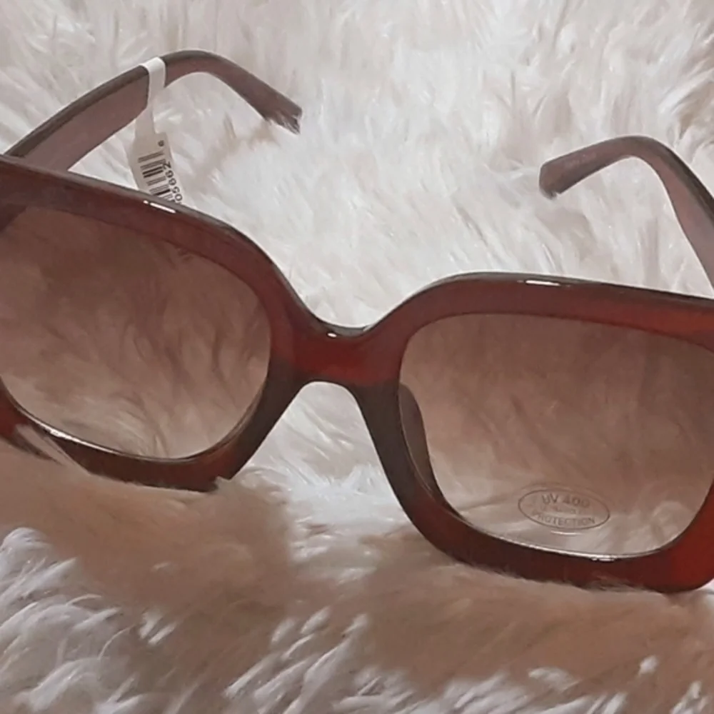 Berrywood Babe Shades